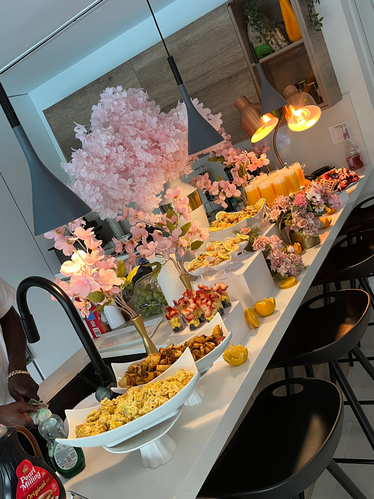 11/7 brunch 10 girls Orlando